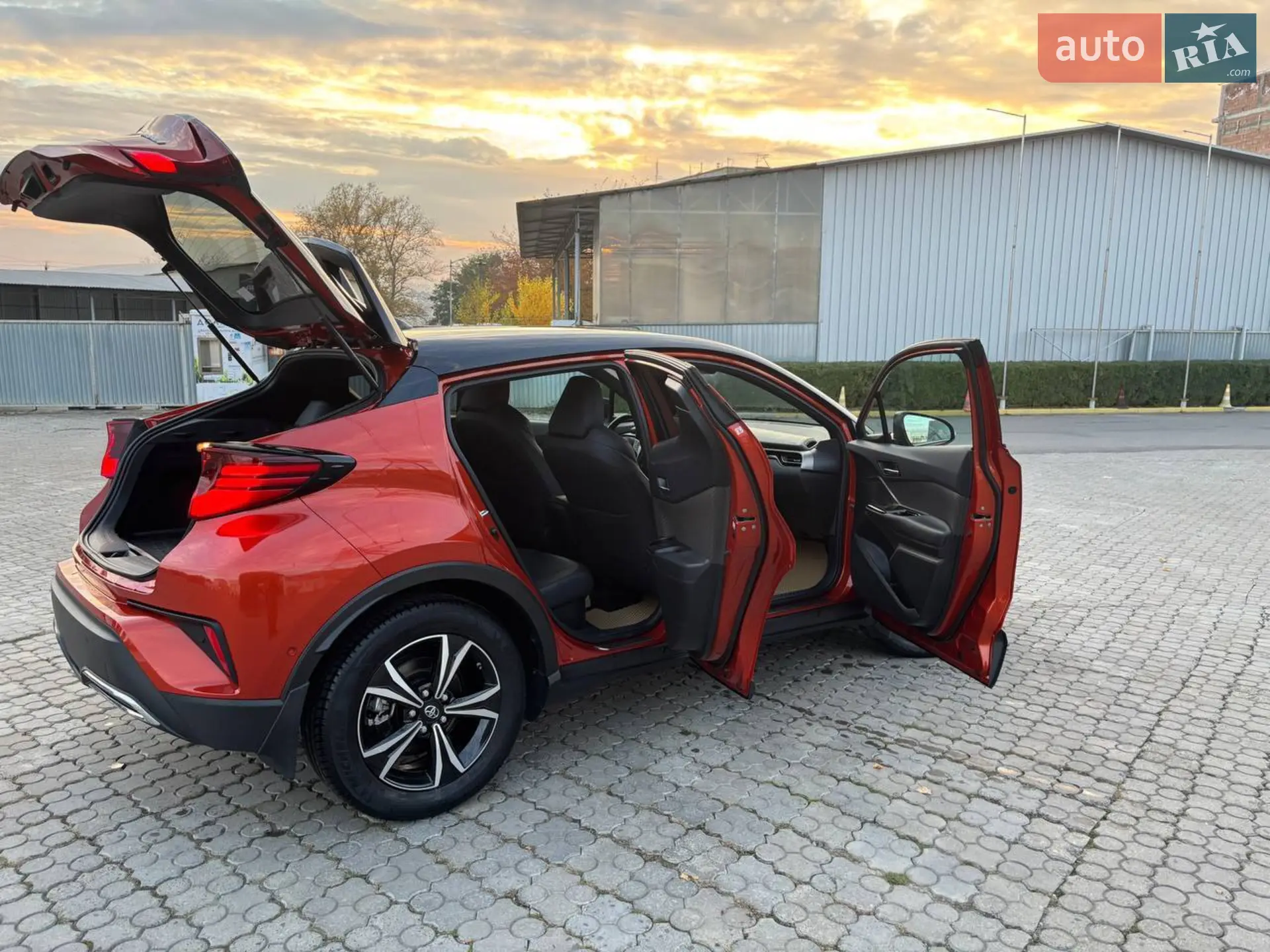 2019 Toyota C-HR - мініатюра 12