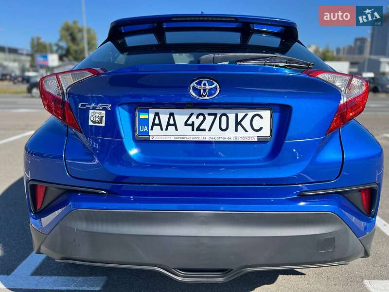 Позашляховик / Кросовер Toyota C-HR 2017 в Києві