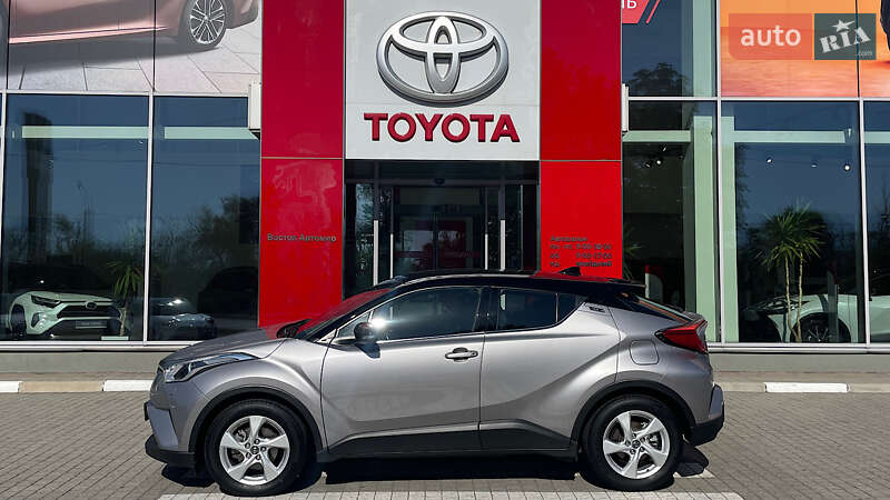 Позашляховик / Кросовер Toyota C-HR 2016 в Запоріжжі