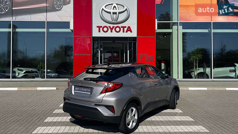 Позашляховик / Кросовер Toyota C-HR 2016 в Запоріжжі