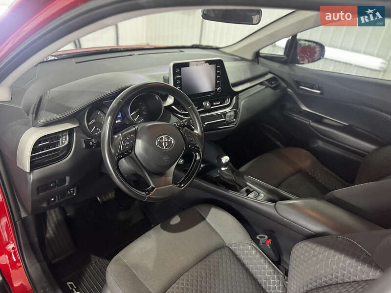 Внедорожник / Кроссовер Toyota C-HR 2020 в Валках фото 20 Внедорожник / Кроссовер Toyota C-HR 2020 в Валках