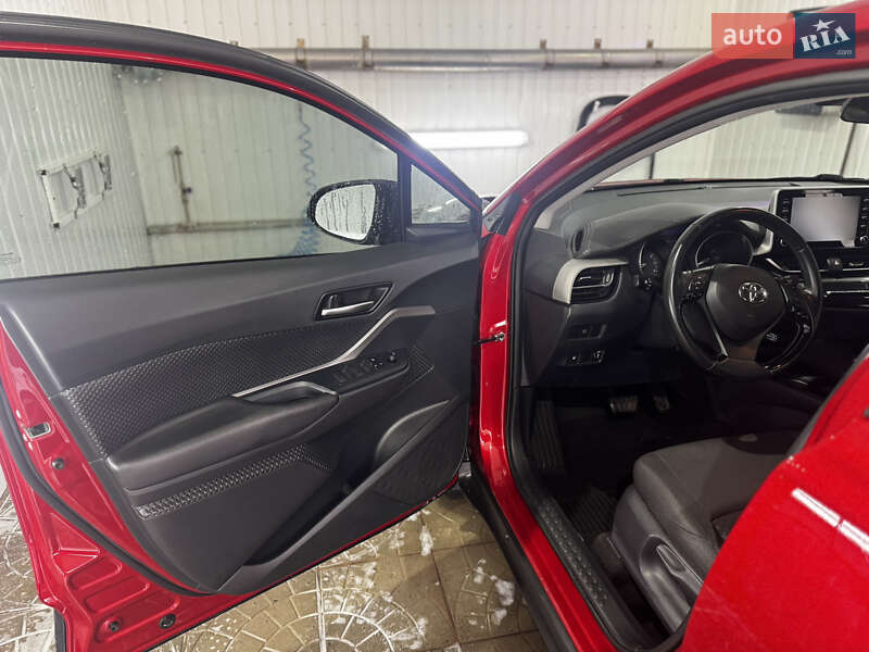 Внедорожник / Кроссовер Toyota C-HR 2020 в Валках фото 21 Внедорожник / Кроссовер Toyota C-HR 2020 в Валках