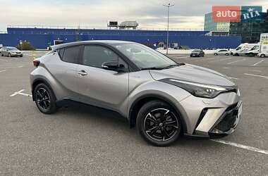 Внедорожник / Кроссовер Toyota C-HR 2021 в Киеве