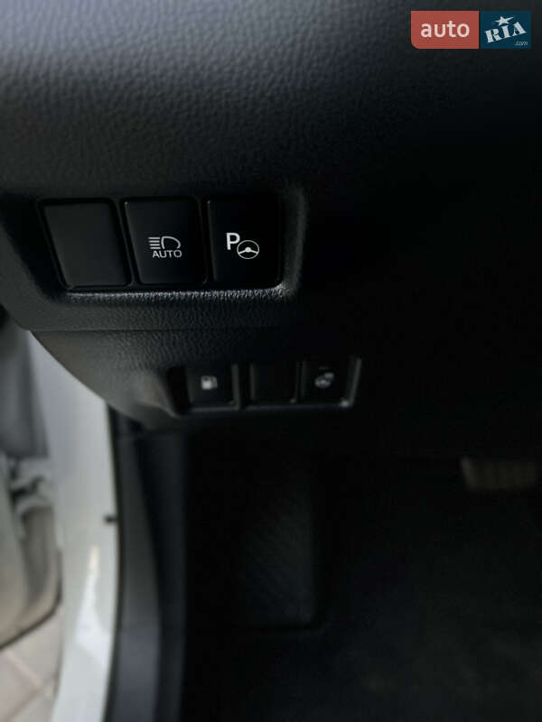 Позашляховик / Кросовер Toyota C-HR 2018 в Києві