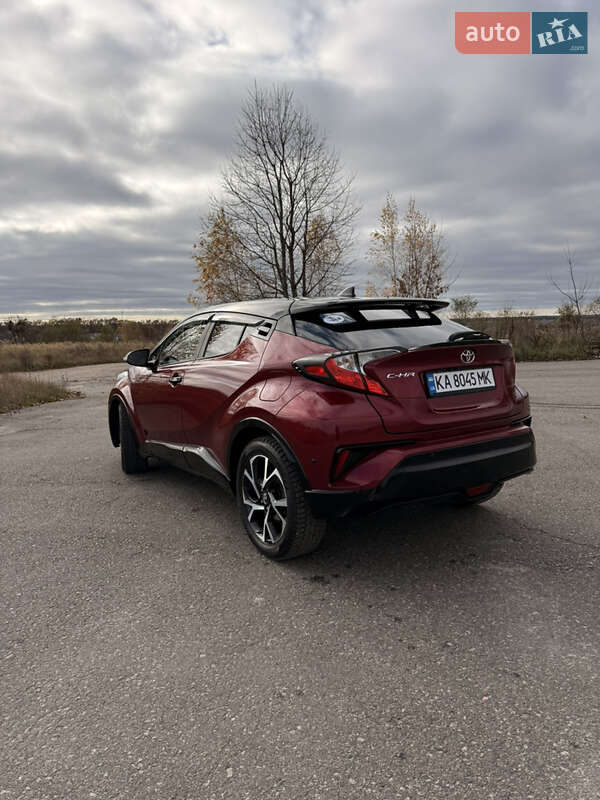Внедорожник / Кроссовер Toyota C-HR 2017 в Киеве фото 6 Внедорожник / Кроссовер Toyota C-HR 2017 в Киеве