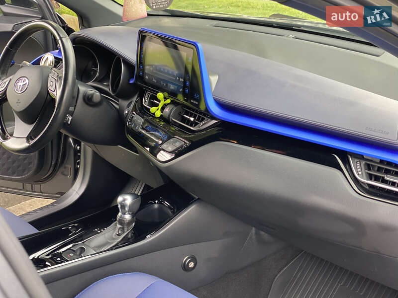 Позашляховик / Кросовер Toyota C-HR 2018 в Івано-Франківську фото 41 Позашляховик / Кросовер Toyota C-HR 2018 в Івано-Франківську