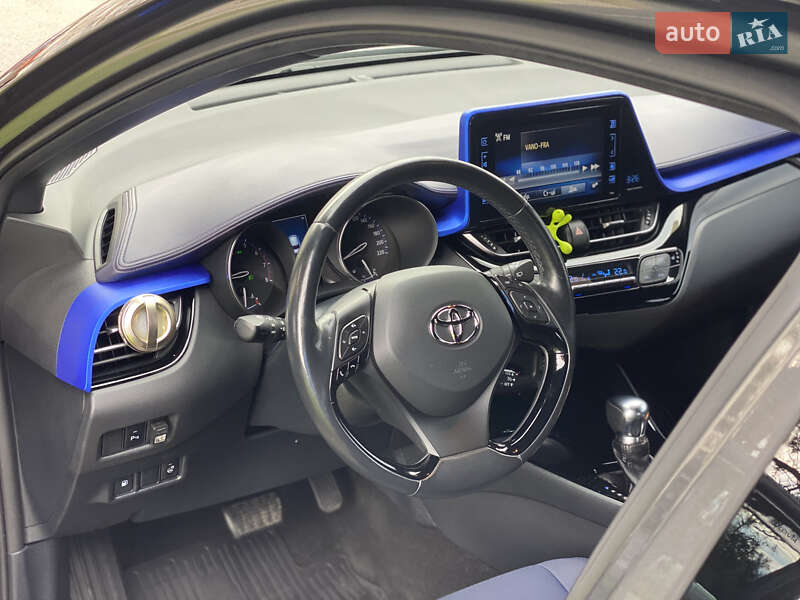 Позашляховик / Кросовер Toyota C-HR 2018 в Івано-Франківську фото 45 Позашляховик / Кросовер Toyota C-HR 2018 в Івано-Франківську