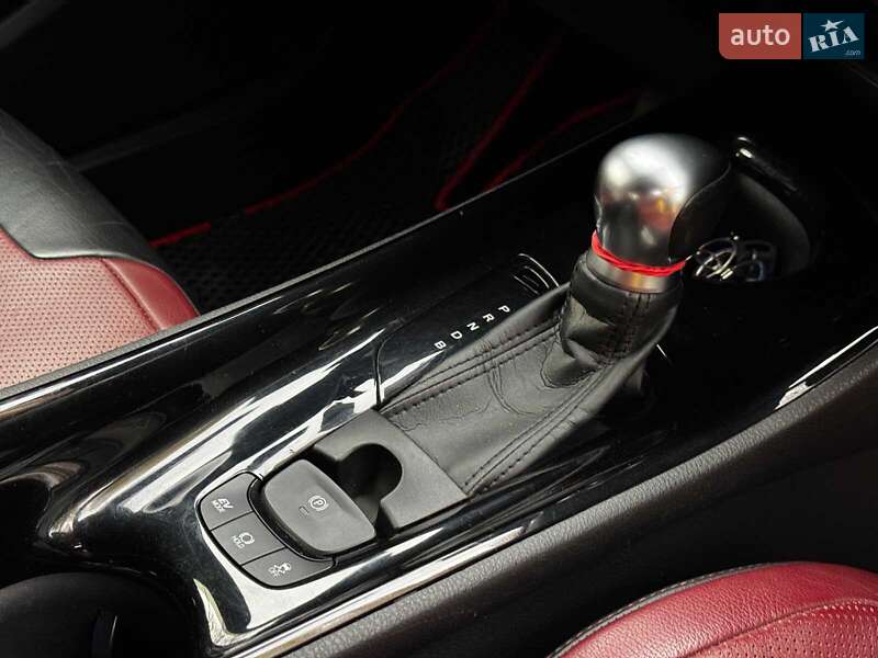 Внедорожник / Кроссовер Toyota C-HR 2019 в Киеве фото 33 Внедорожник / Кроссовер Toyota C-HR 2019 в Киеве