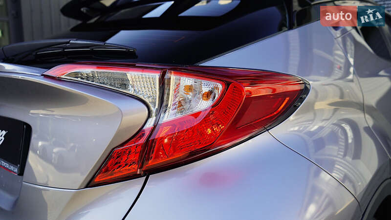 Внедорожник / Кроссовер Toyota C-HR 2017 в Львове фото 20 Внедорожник / Кроссовер Toyota C-HR 2017 в Львове