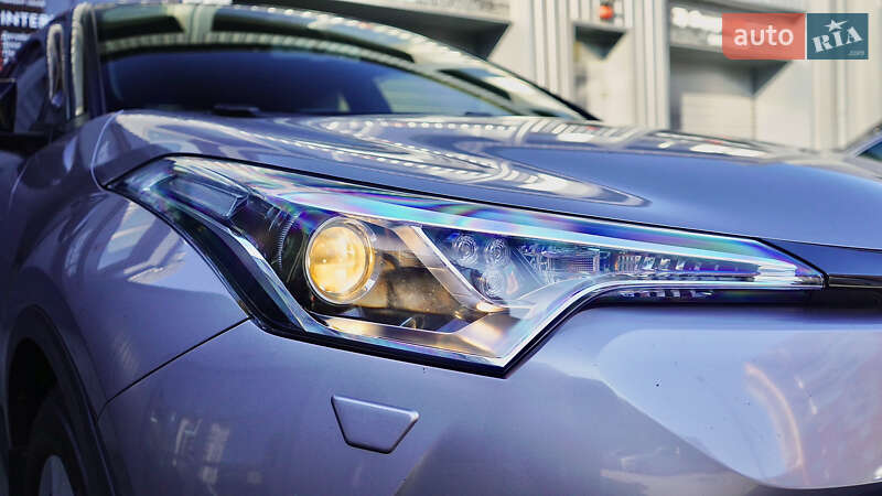 Внедорожник / Кроссовер Toyota C-HR 2017 в Львове фото 4 Внедорожник / Кроссовер Toyota C-HR 2017 в Львове