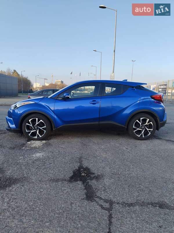 Внедорожник / Кроссовер Toyota C-HR 2018 в Львове