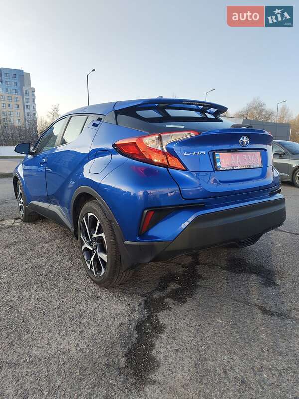Внедорожник / Кроссовер Toyota C-HR 2018 в Львове