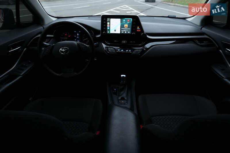 Позашляховик / Кросовер Toyota C-HR 2020 в Харкові