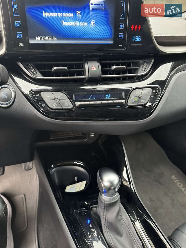Позашляховик / Кросовер Toyota C-HR 2019 в Хмельницькому
