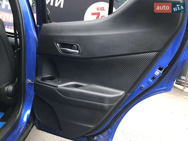 Внедорожник / Кроссовер Toyota C-HR 2018 в Виннице