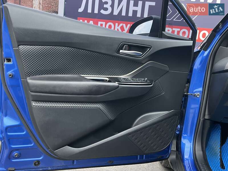 Внедорожник / Кроссовер Toyota C-HR 2018 в Виннице