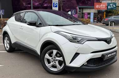 Позашляховик / Кросовер Toyota C-HR 2019 в Києві