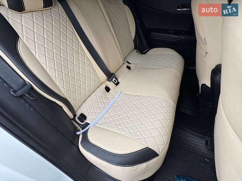 Внедорожник / Кроссовер Toyota C-HR 2019 в Киеве фото 10 Внедорожник / Кроссовер Toyota C-HR 2019 в Киеве