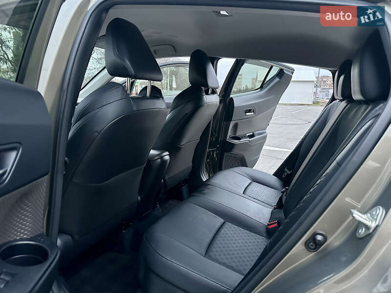 Внедорожник / Кроссовер Toyota C-HR 2020 в Одессе фото 29 Внедорожник / Кроссовер Toyota C-HR 2020 в Одессе