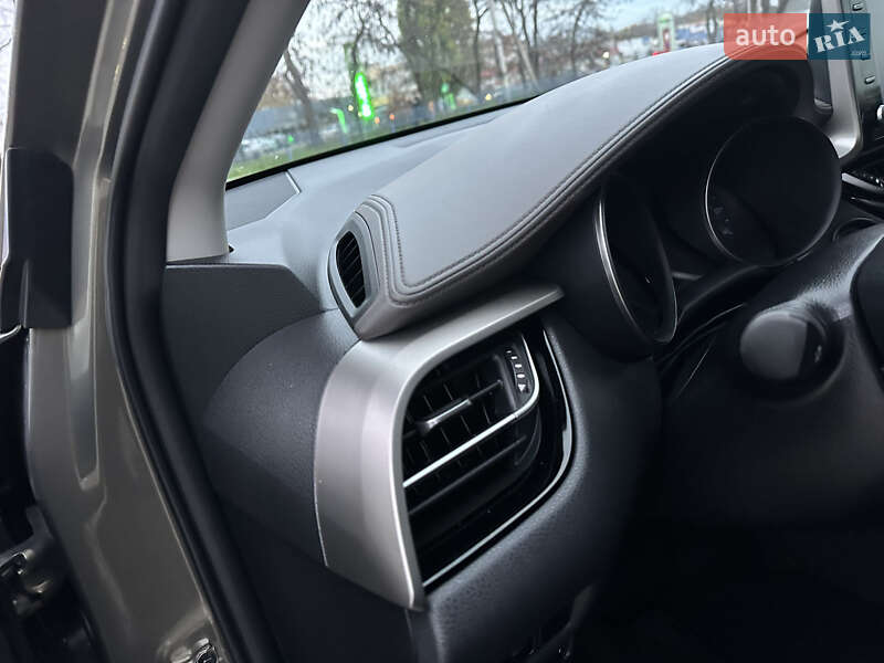 Внедорожник / Кроссовер Toyota C-HR 2020 в Одессе фото 48 Внедорожник / Кроссовер Toyota C-HR 2020 в Одессе