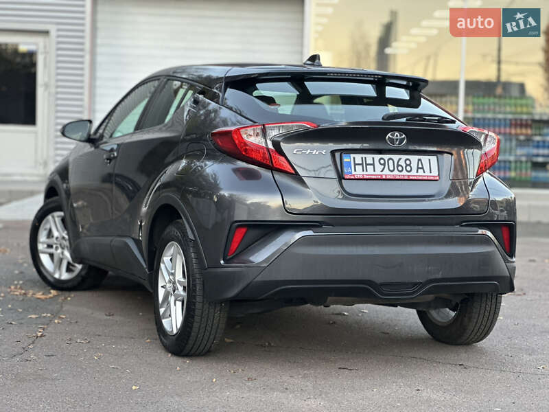 Внедорожник / Кроссовер Toyota C-HR 2020 в Одессе фото 13 Внедорожник / Кроссовер Toyota C-HR 2020 в Одессе