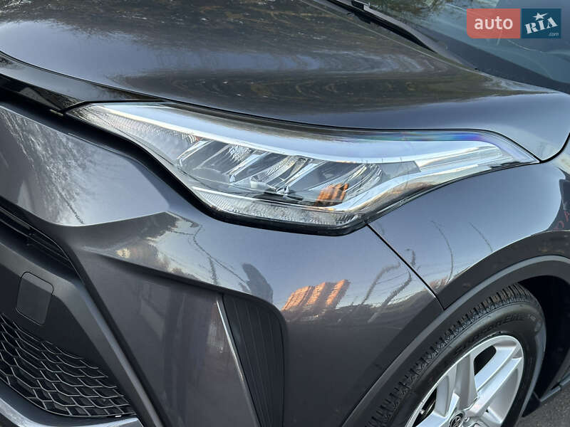 Внедорожник / Кроссовер Toyota C-HR 2020 в Одессе фото 15 Внедорожник / Кроссовер Toyota C-HR 2020 в Одессе