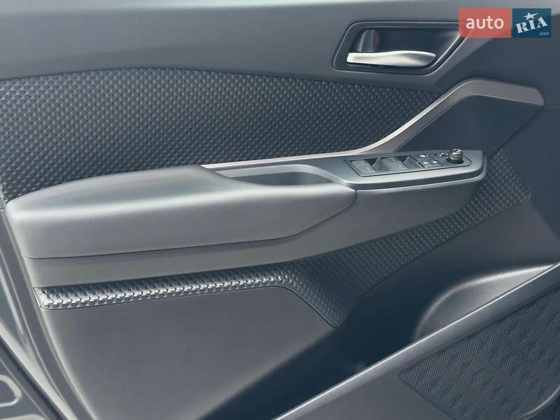 Внедорожник / Кроссовер Toyota C-HR 2022 в Львове фото 11 Внедорожник / Кроссовер Toyota C-HR 2022 в Львове