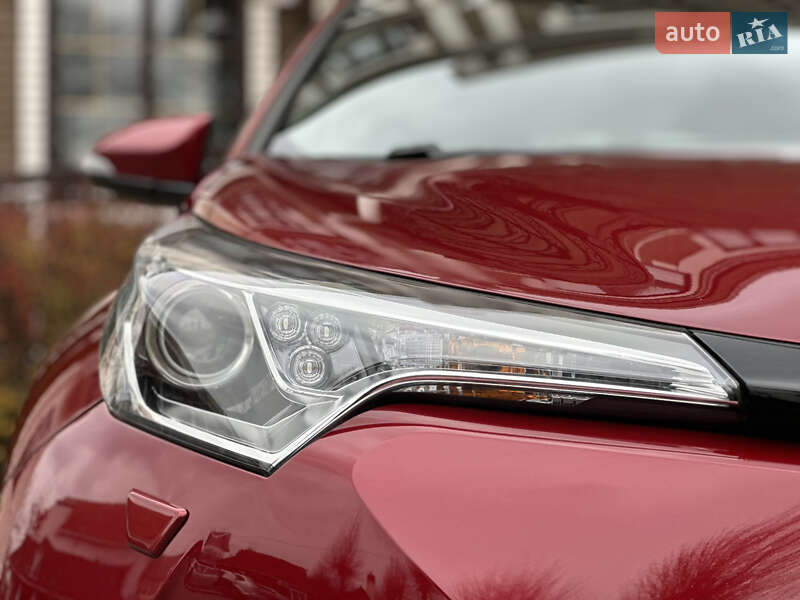 Внедорожник / Кроссовер Toyota C-HR 2018 в Виннице