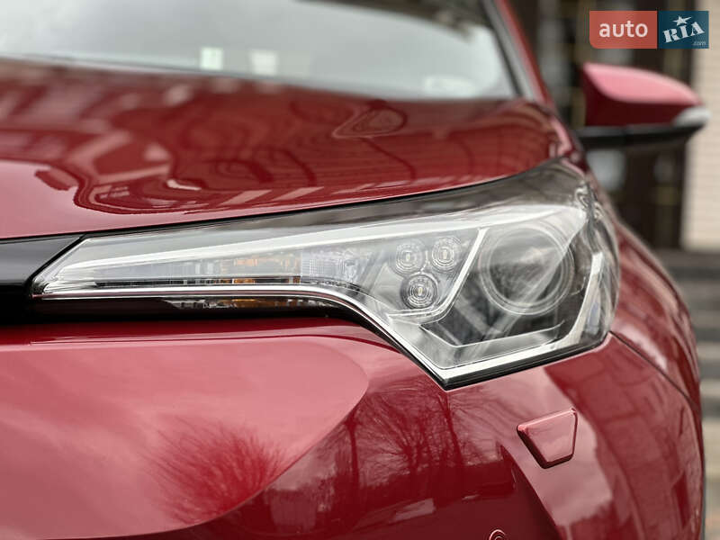 Внедорожник / Кроссовер Toyota C-HR 2018 в Виннице
