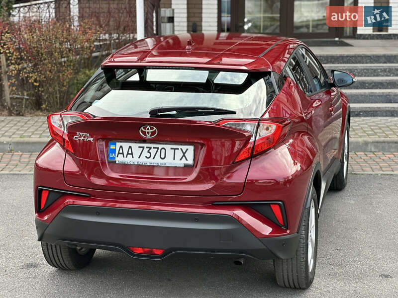 Внедорожник / Кроссовер Toyota C-HR 2018 в Виннице