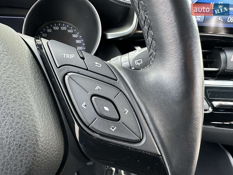 Внедорожник / Кроссовер Toyota C-HR 2018 в Виннице