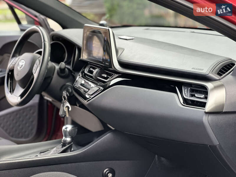 Внедорожник / Кроссовер Toyota C-HR 2018 в Виннице