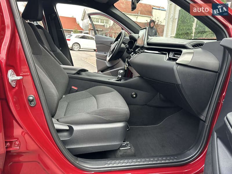 Внедорожник / Кроссовер Toyota C-HR 2018 в Виннице