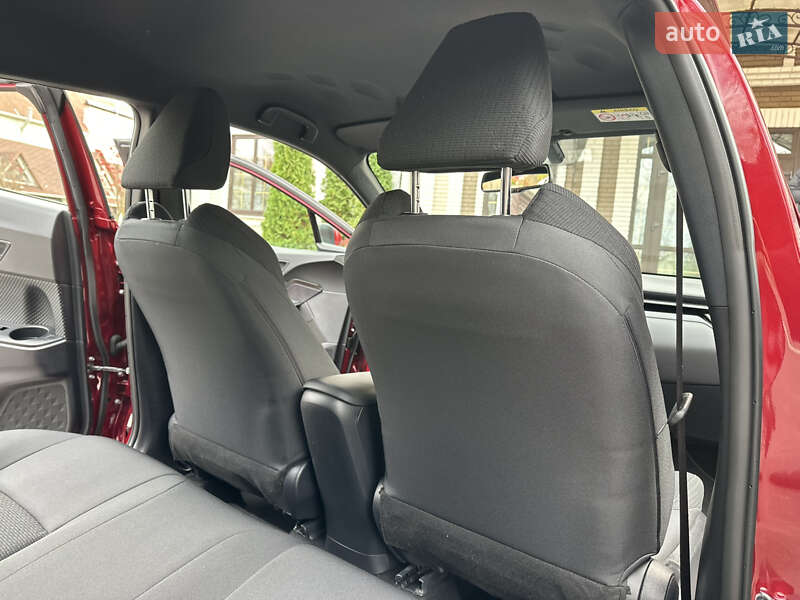 Внедорожник / Кроссовер Toyota C-HR 2018 в Виннице