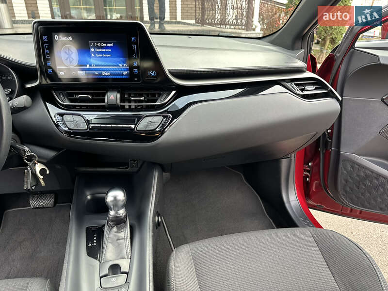 Внедорожник / Кроссовер Toyota C-HR 2018 в Виннице