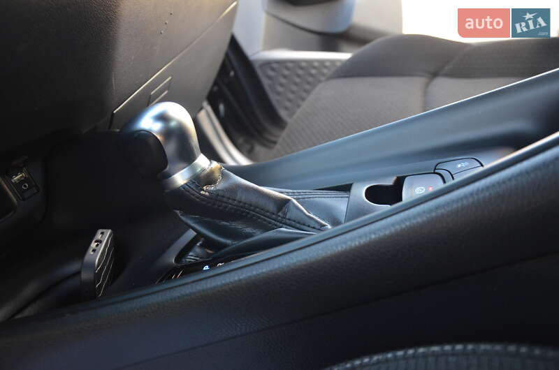 Внедорожник / Кроссовер Toyota C-HR 2018 в Дрогобыче