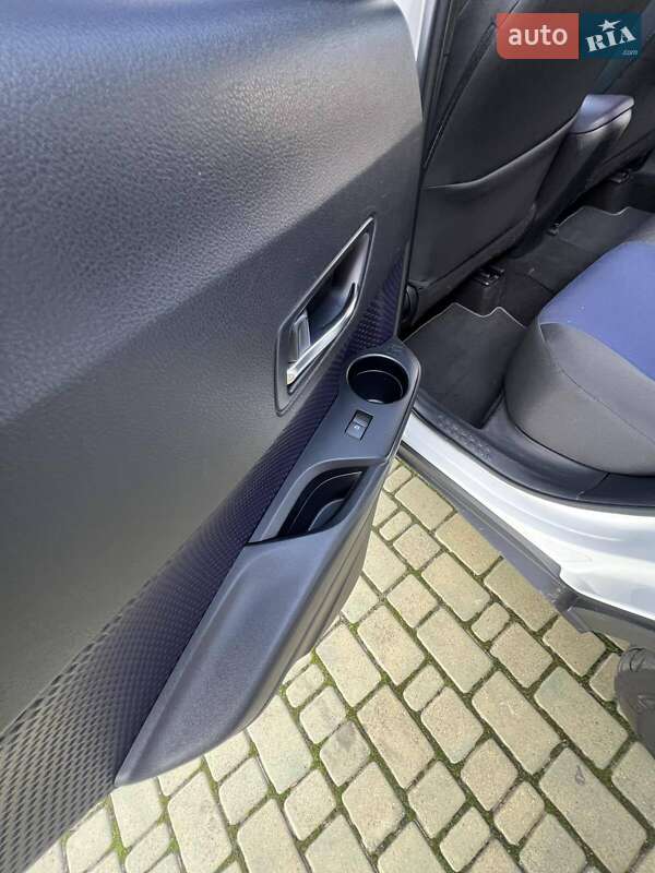 Внедорожник / Кроссовер Toyota C-HR 2016 в Одессе