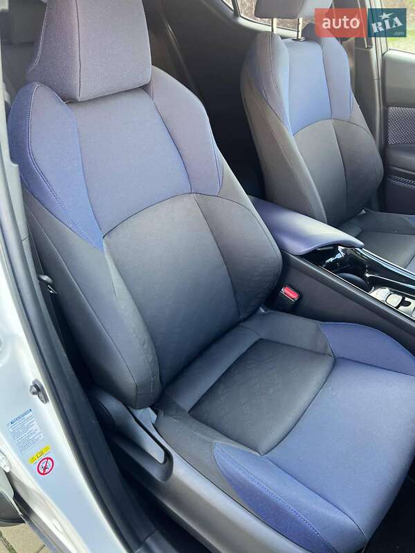 Внедорожник / Кроссовер Toyota C-HR 2016 в Одессе