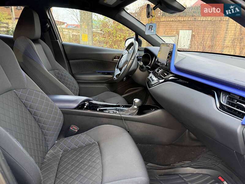 Внедорожник / Кроссовер Toyota C-HR 2021 в Киеве фото 23 Внедорожник / Кроссовер Toyota C-HR 2021 в Киеве