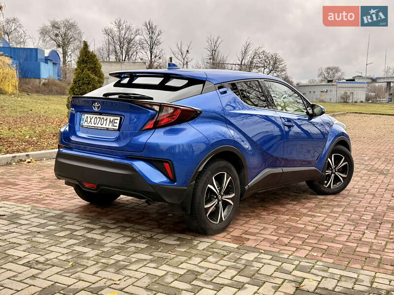 Внедорожник / Кроссовер Toyota C-HR 2020 в Харькове фото 11 Внедорожник / Кроссовер Toyota C-HR 2020 в Харькове
