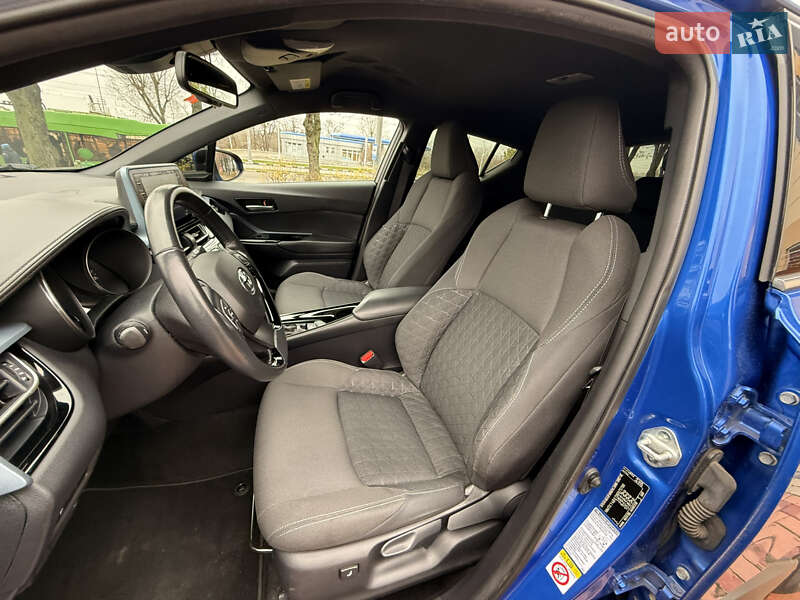 Внедорожник / Кроссовер Toyota C-HR 2020 в Харькове фото 21 Внедорожник / Кроссовер Toyota C-HR 2020 в Харькове