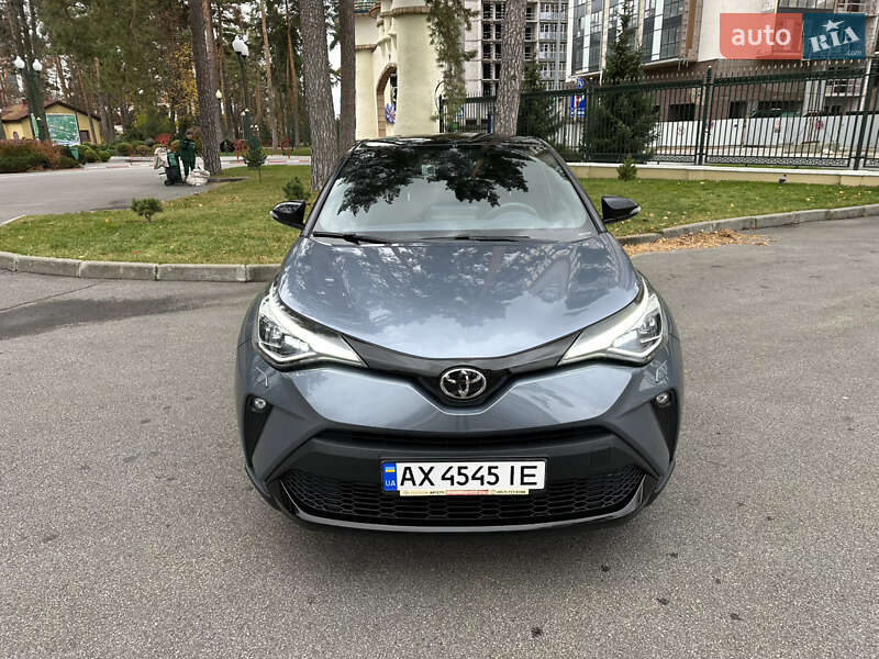 Внедорожник / Кроссовер Toyota C-HR 2019 в Харькове