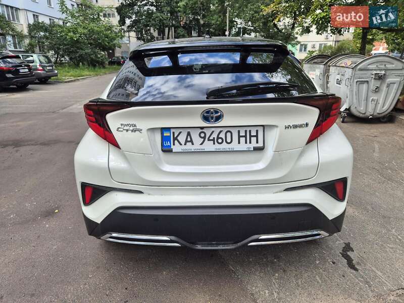 Внедорожник / Кроссовер Toyota C-HR 2020 в Киеве