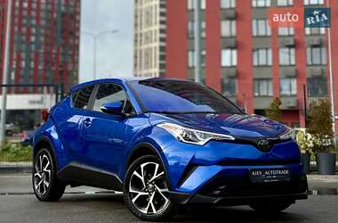 Внедорожник / Кроссовер Toyota C-HR 2019 в Киеве