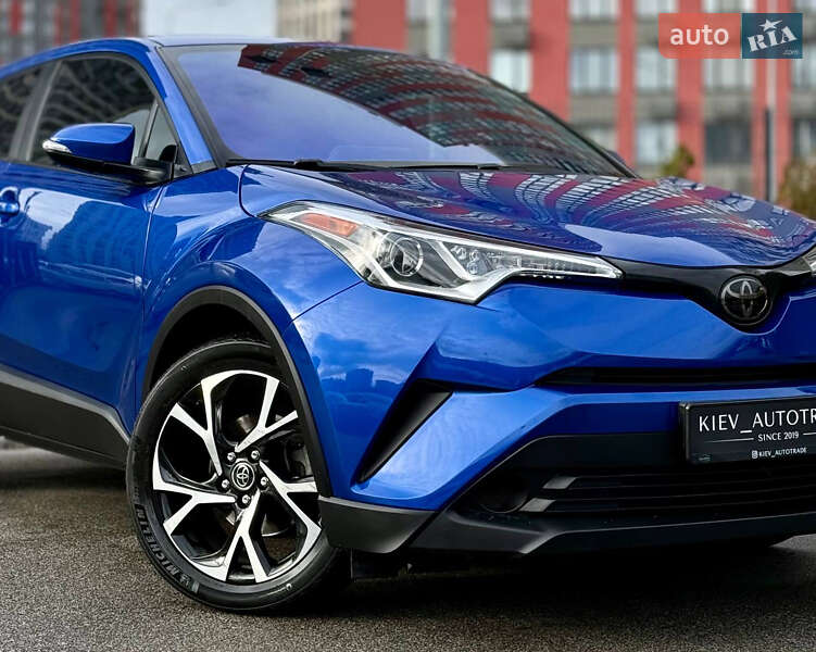 Внедорожник / Кроссовер Toyota C-HR 2019 в Киеве