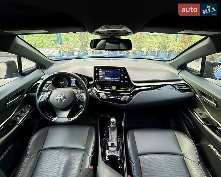 Внедорожник / Кроссовер Toyota C-HR 2019 в Киеве