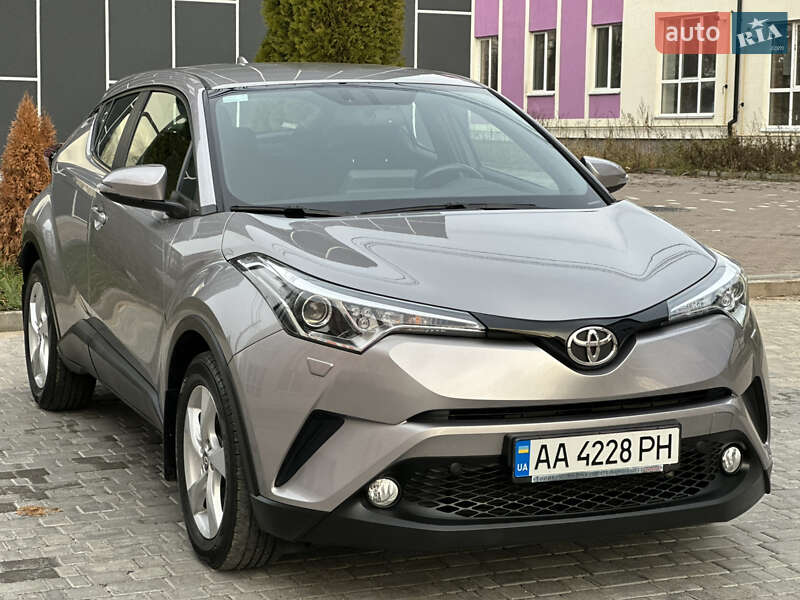 Позашляховик / Кросовер Toyota C-HR 2016 в Вінниці