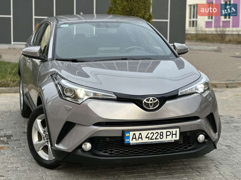 Позашляховик / Кросовер Toyota C-HR 2016 в Вінниці