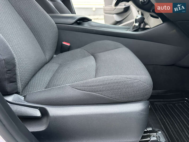 Позашляховик / Кросовер Toyota C-HR 2016 в Вінниці