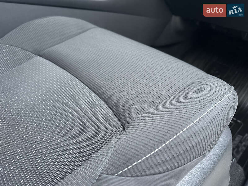 Позашляховик / Кросовер Toyota C-HR 2016 в Вінниці